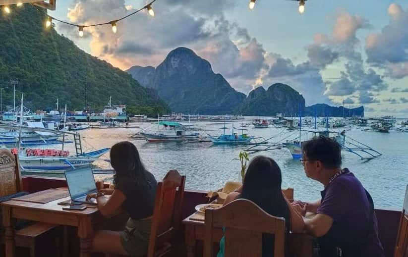 La Salangane Beach Hotel - Downtown El Nido Eksteriør billede